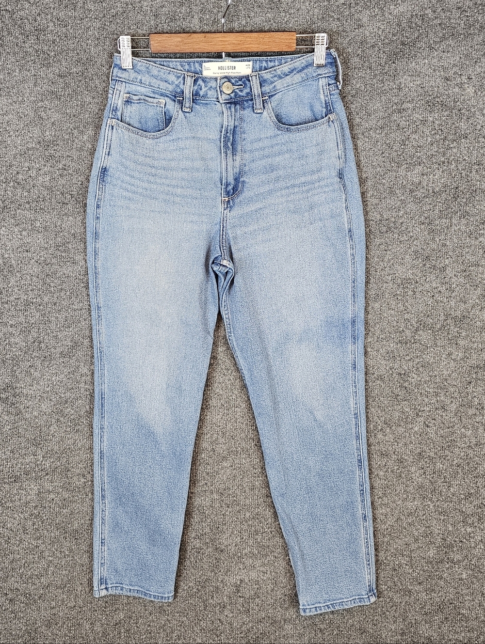 Hollister Curvy Ultra High-Rise Light Wash Mom Jeans Size- 28